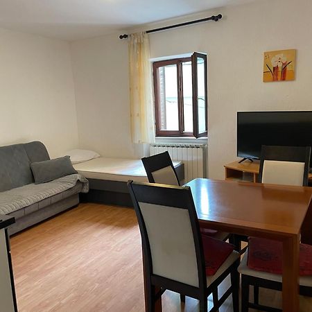 Apartmaji Sara, Izola - Isola Apartman Kültér fotó